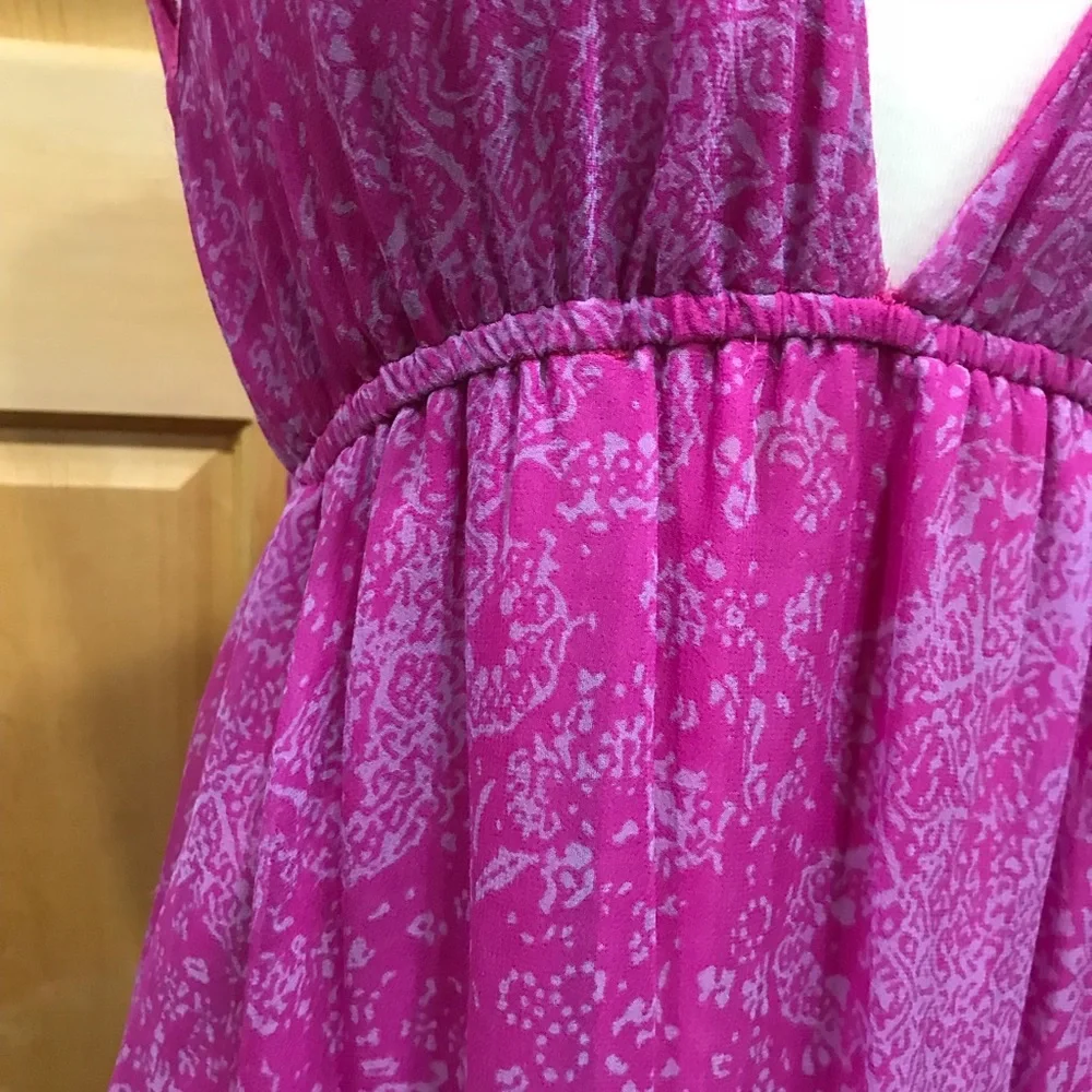 Ella Moss V-neck dress with ruffles at bot… - Picture 2 of 6